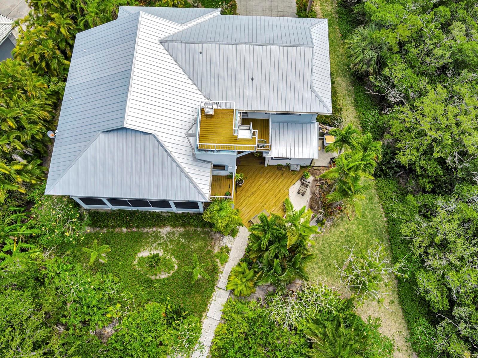 1700 Coconut Drive — photo 6