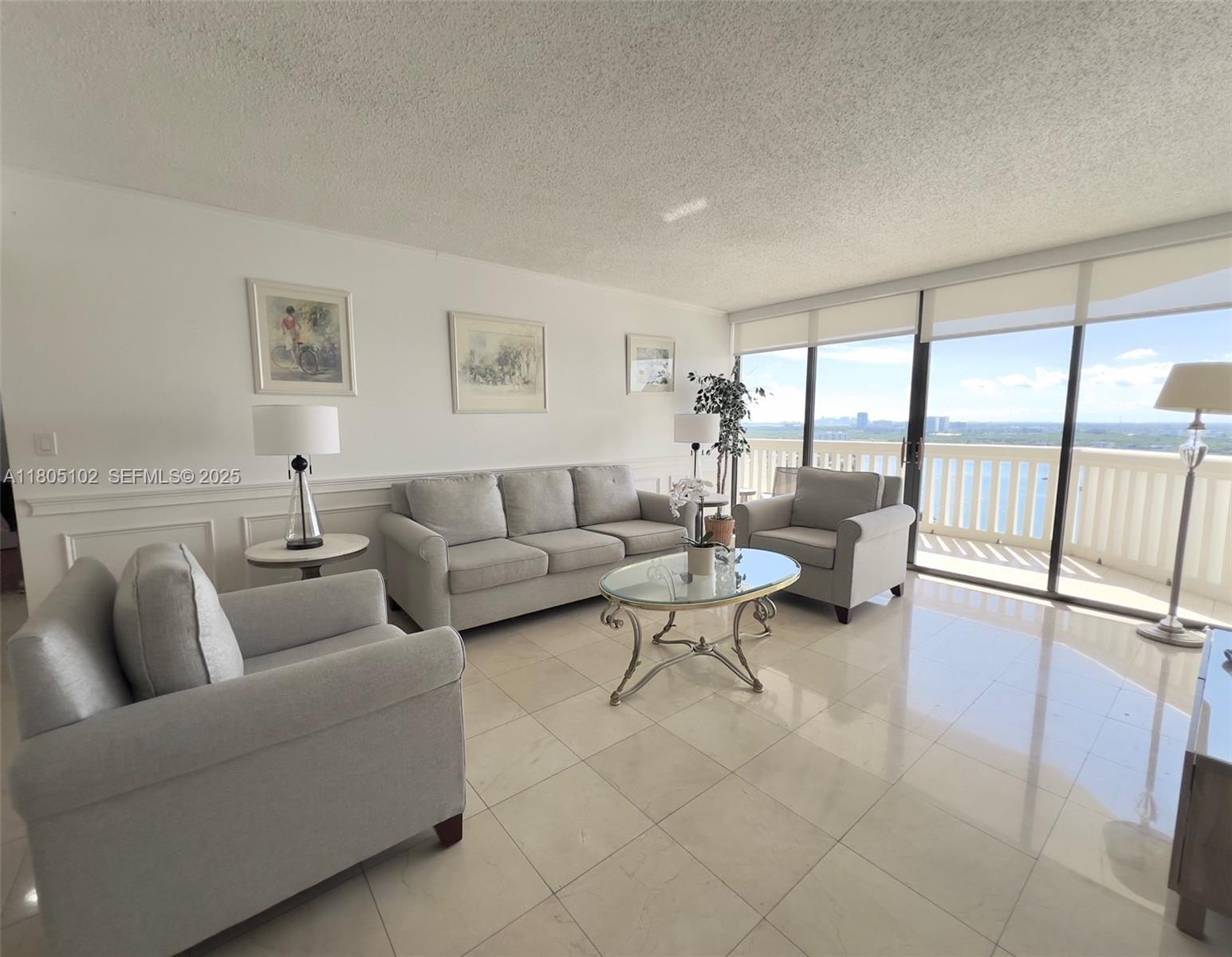 1000 W Island Boulevard 2412, Aventura, FL 33160, Aventura