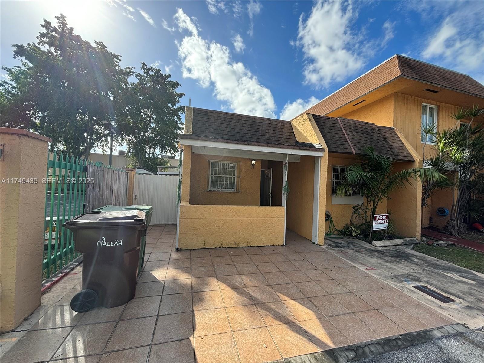 2350 W 53rd Terrace 12, Hialeah, FL 33016