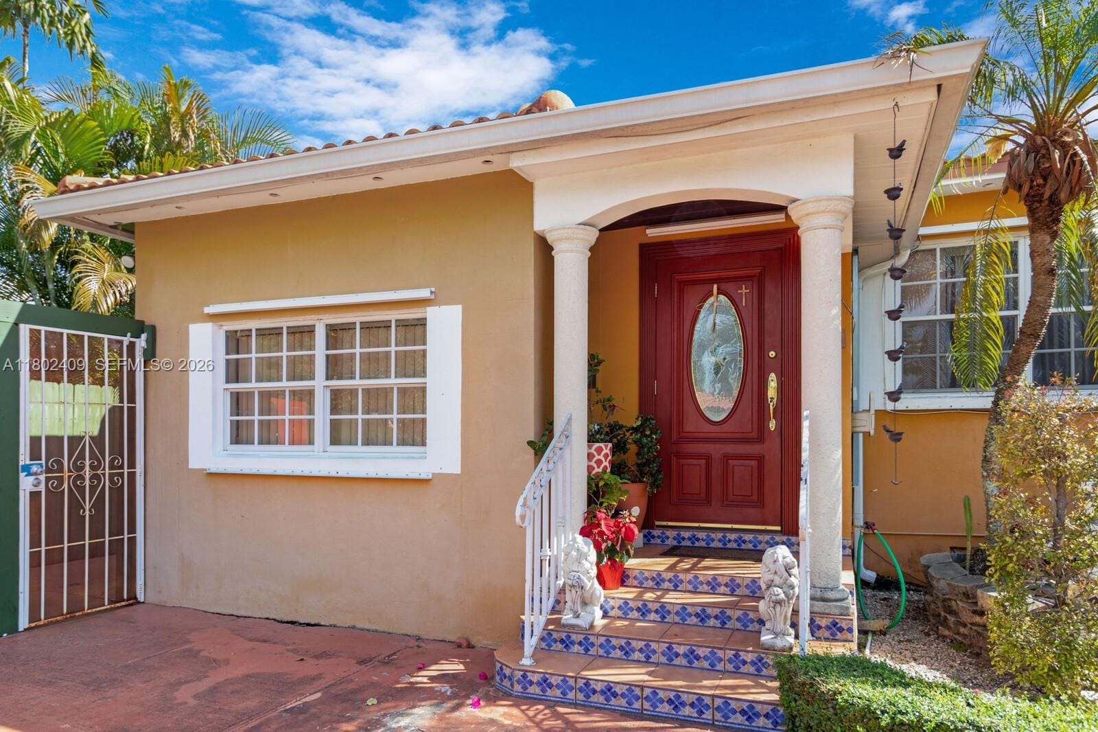 1931 Coral Gate Drive — photo 2