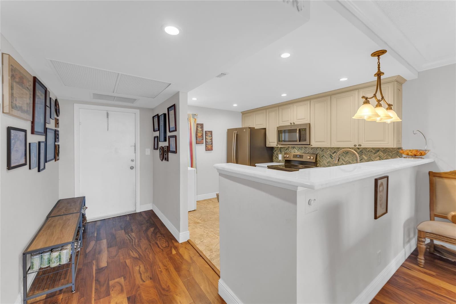 3090 N Course Drive 709 — photo 11
