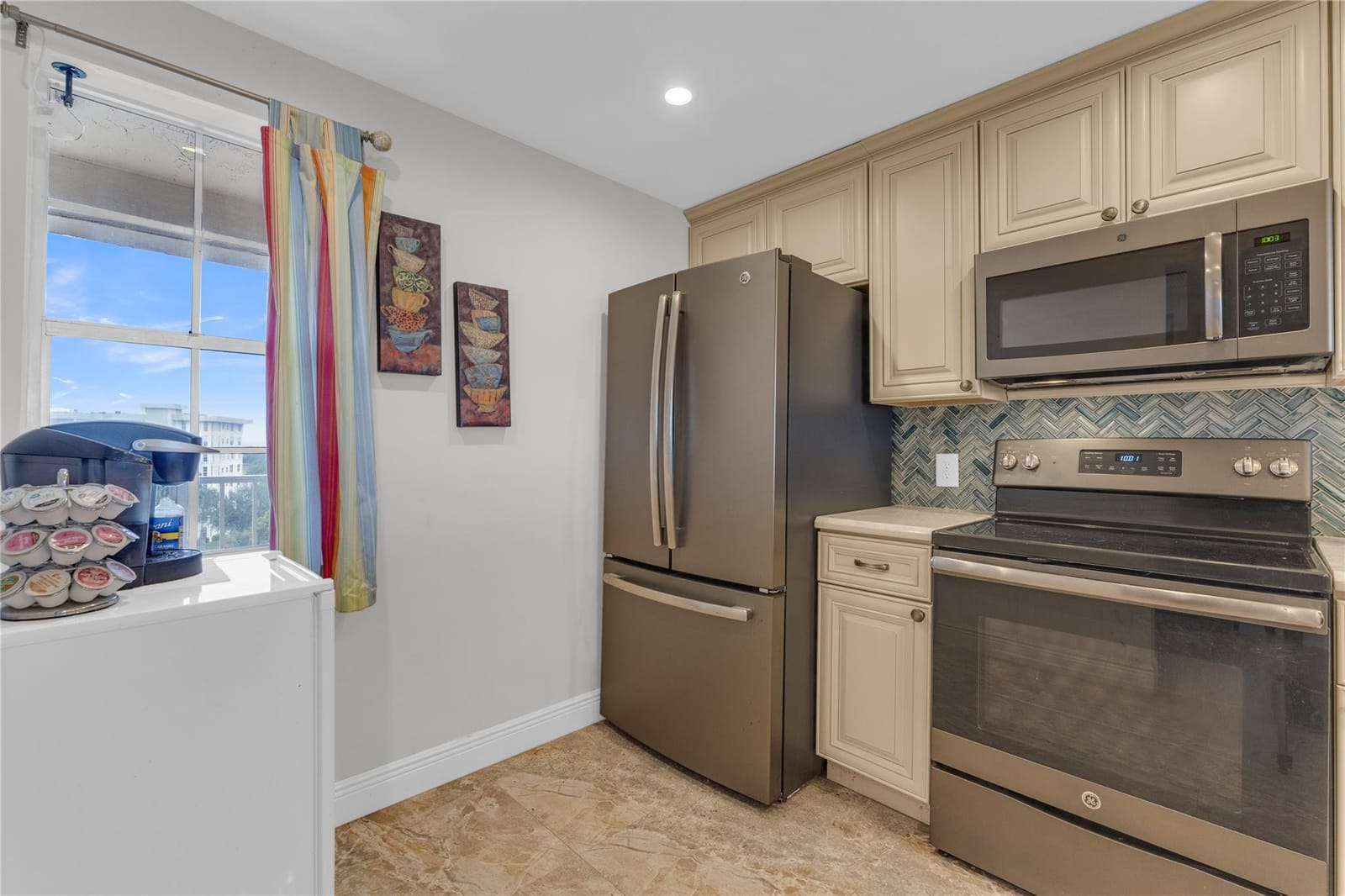 3090 N Course Drive 709 — photo 6
