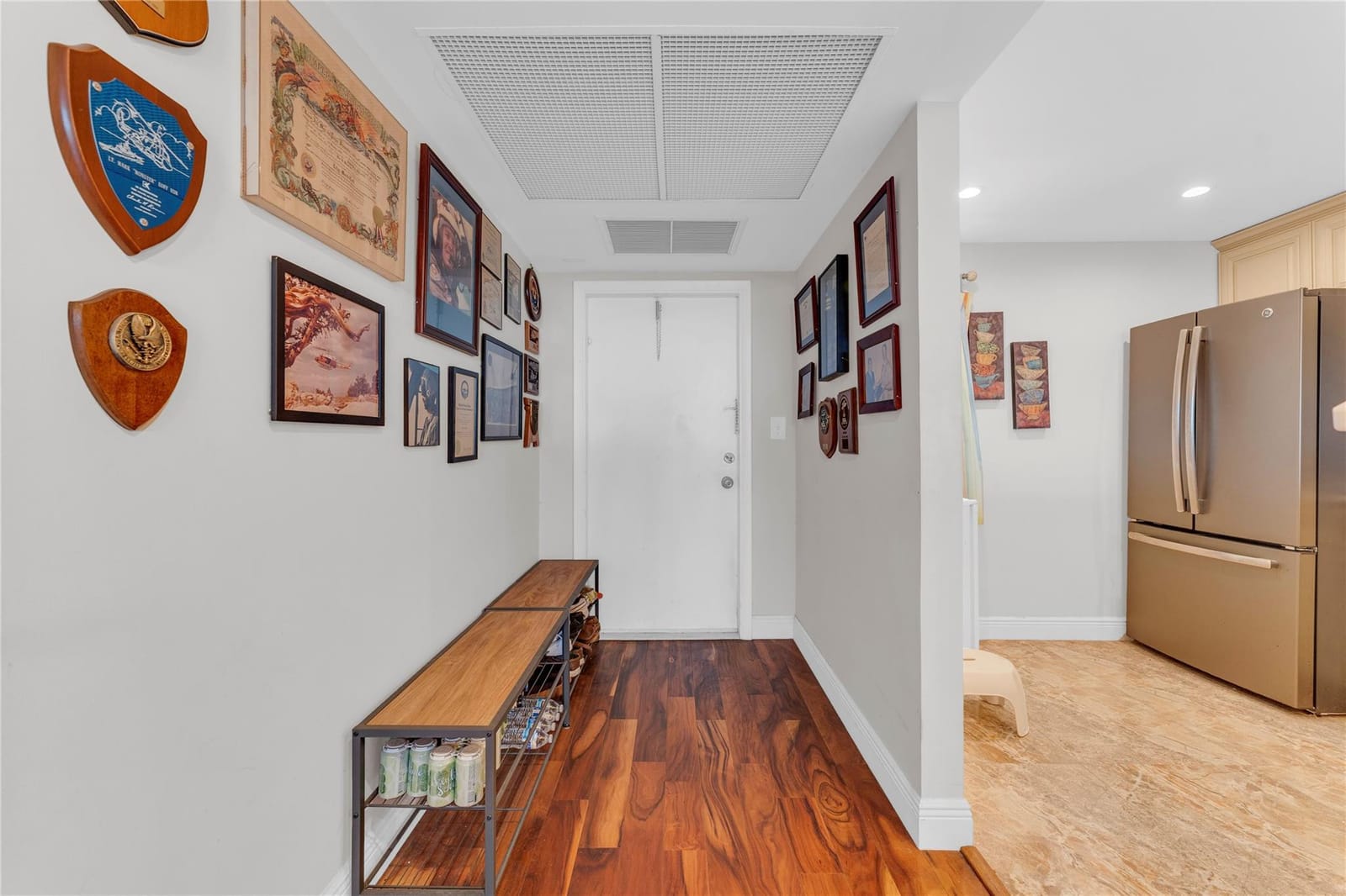 3090 N Course Drive 709 — photo 8