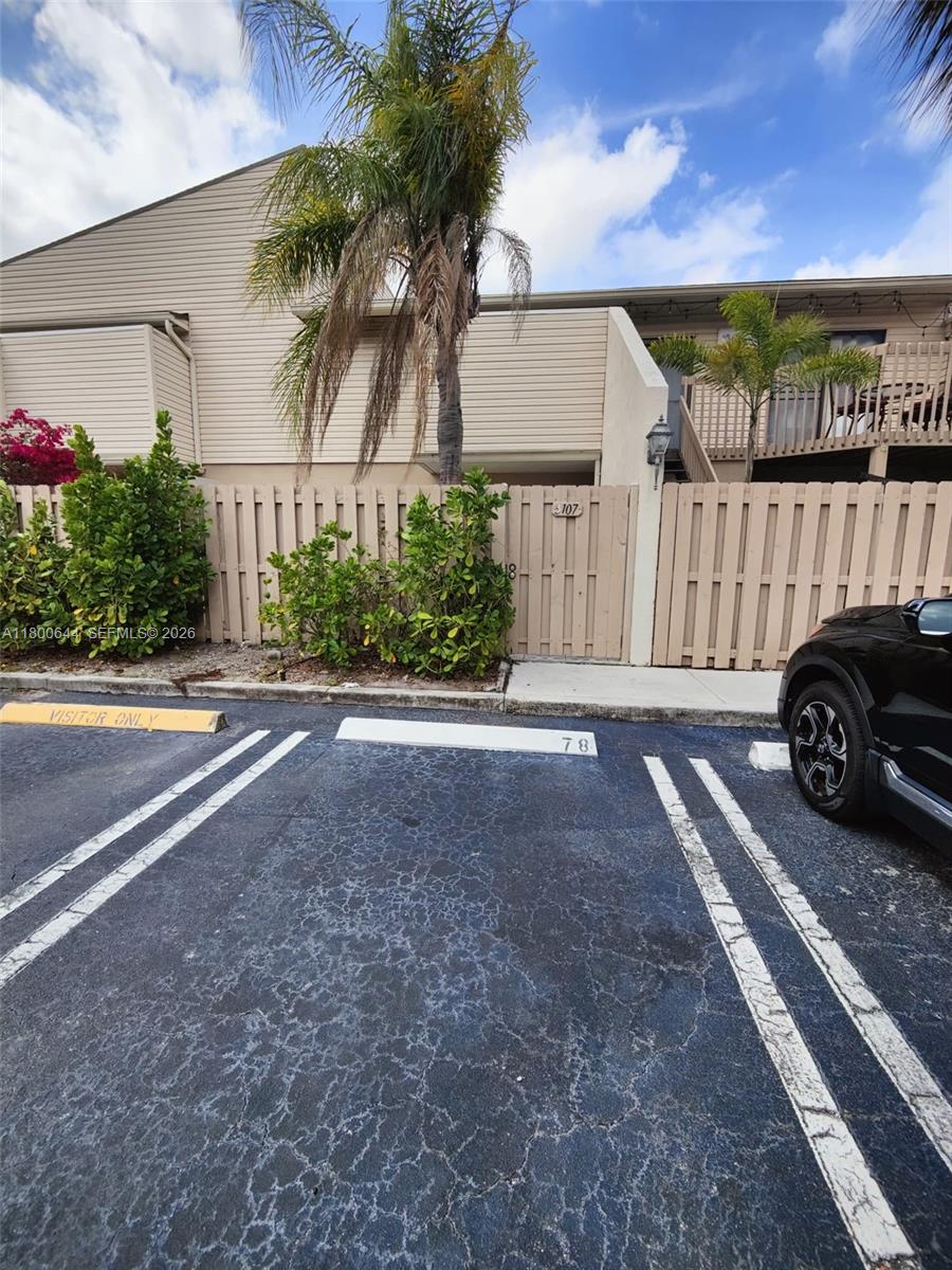 616 Executive Center Drive 107, West Palm Beach, FL 33401, West Palm Beach
