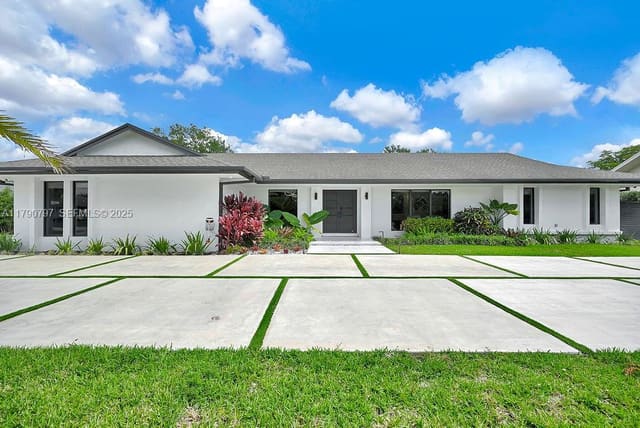 10105 SW 131st Terrace, sold in Woods Of Pine Estates, Miami, FL
