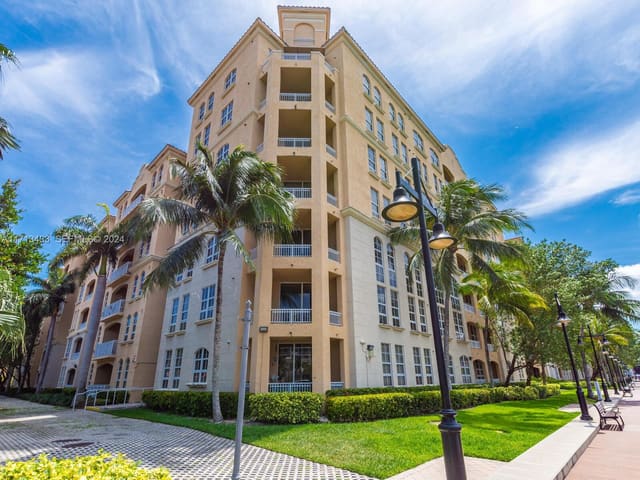 3001 NE 185th Street 517, Aventura, FL 33180