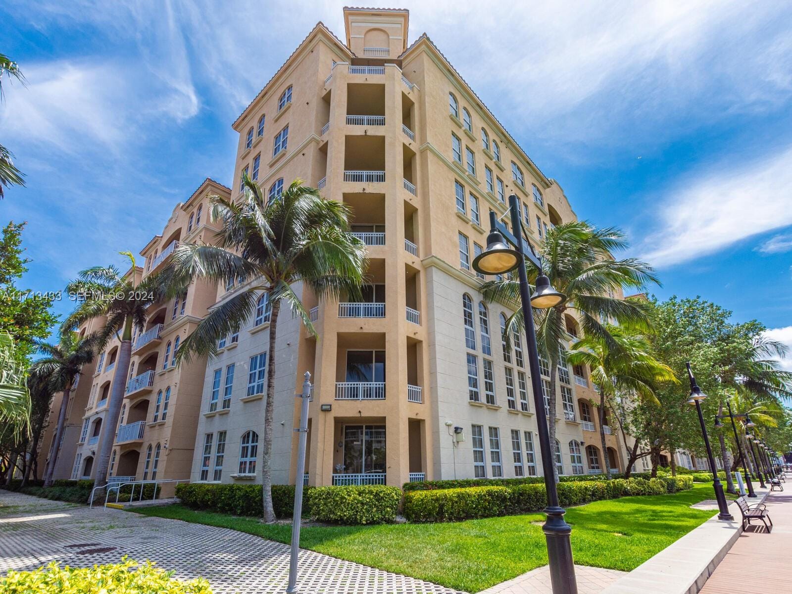 3001 NE 185th Street 517, Aventura, FL 33180 photo 1