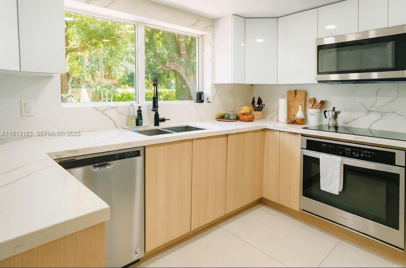 365 NE 87th Street, El Portal, FL 33138 photo 4