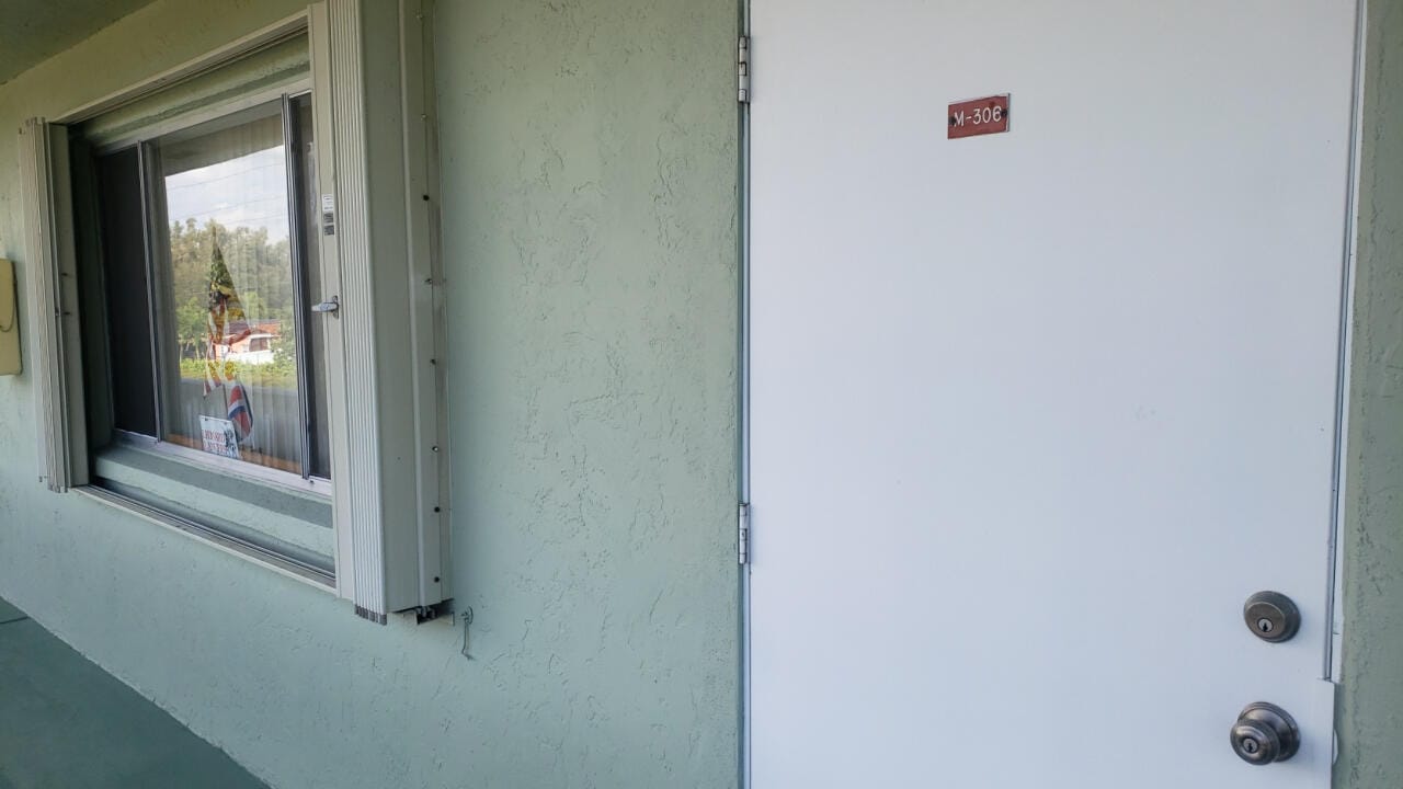 3300 Springdale Boulevard 306 — photo 2