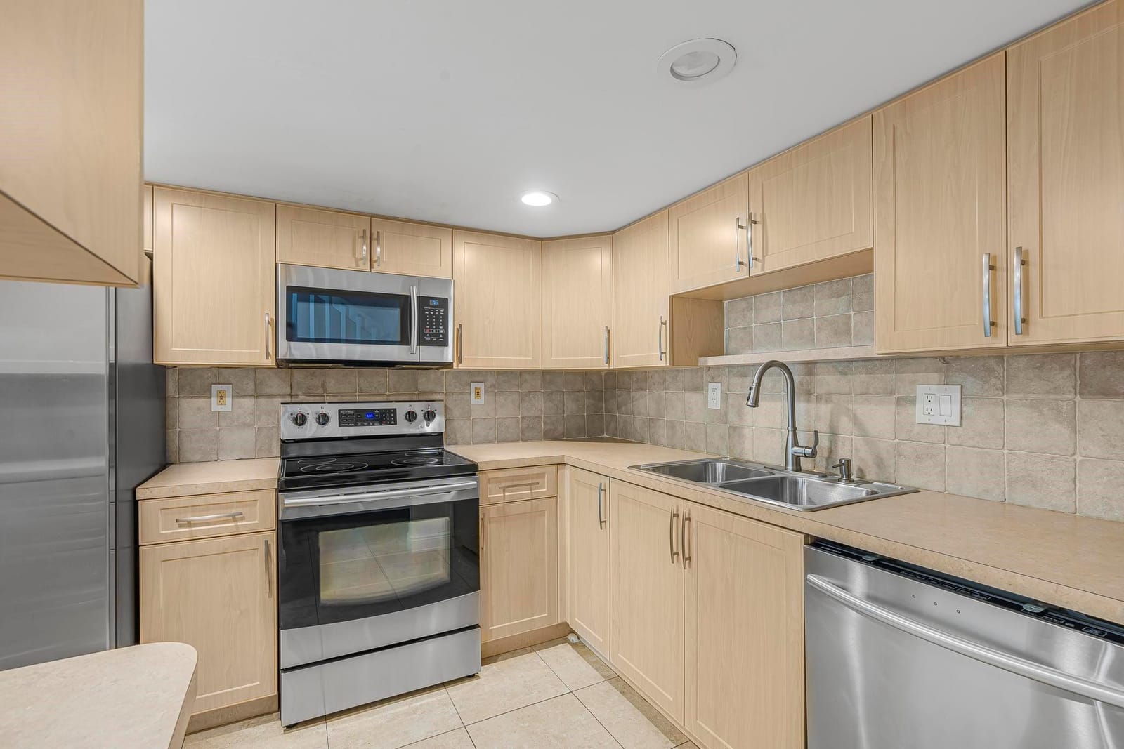 4761 NW 2nd Avenue 310, Boca Raton, FL 33431 photo 7