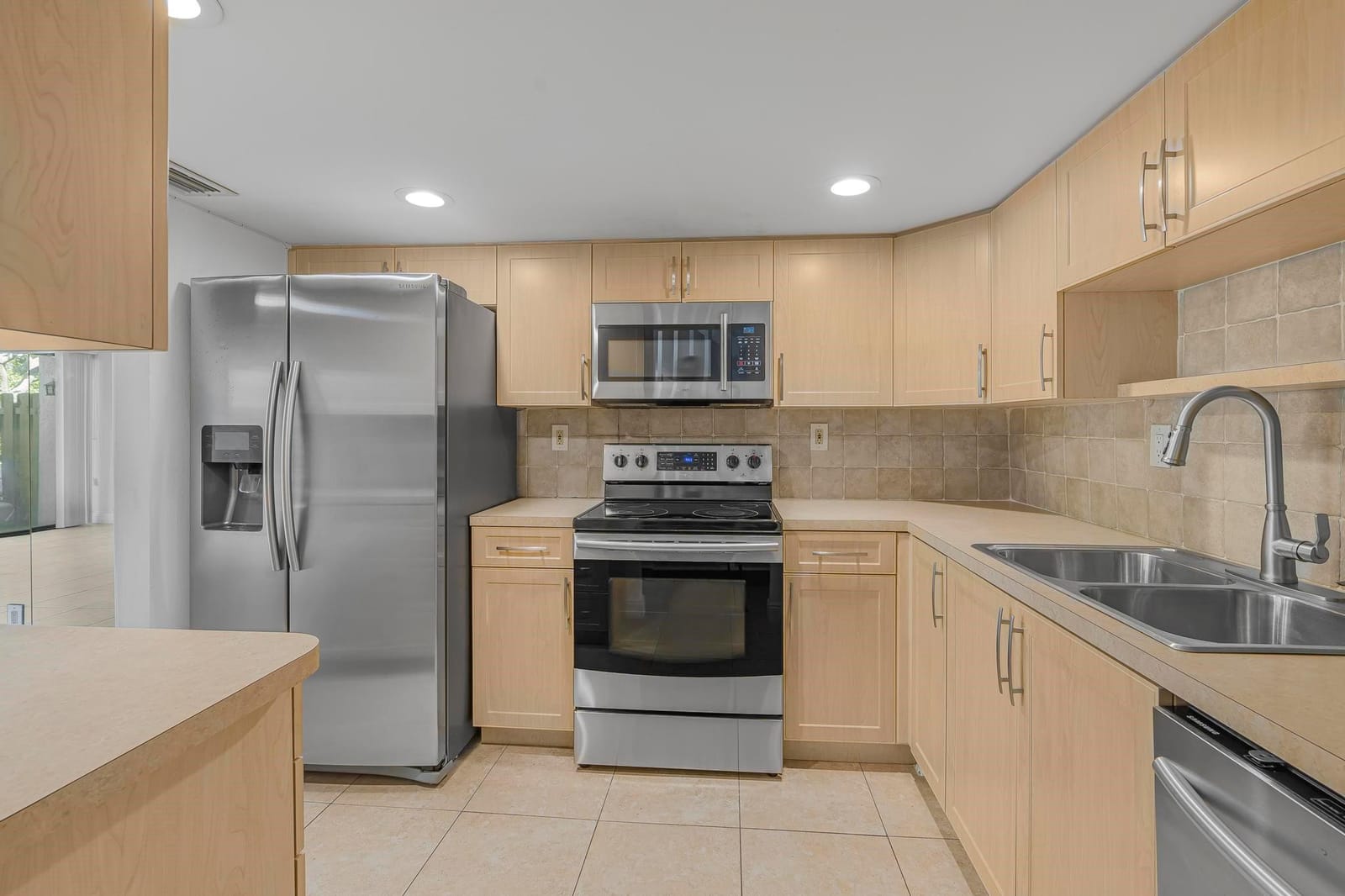 4761 NW 2nd Avenue 310, Boca Raton, FL 33431 photo 10