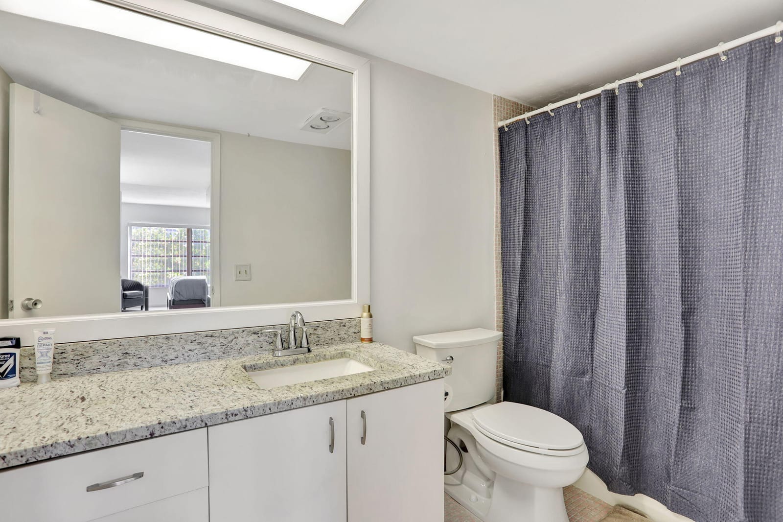 2751 N Palm Aire Drive 304 — photo 10