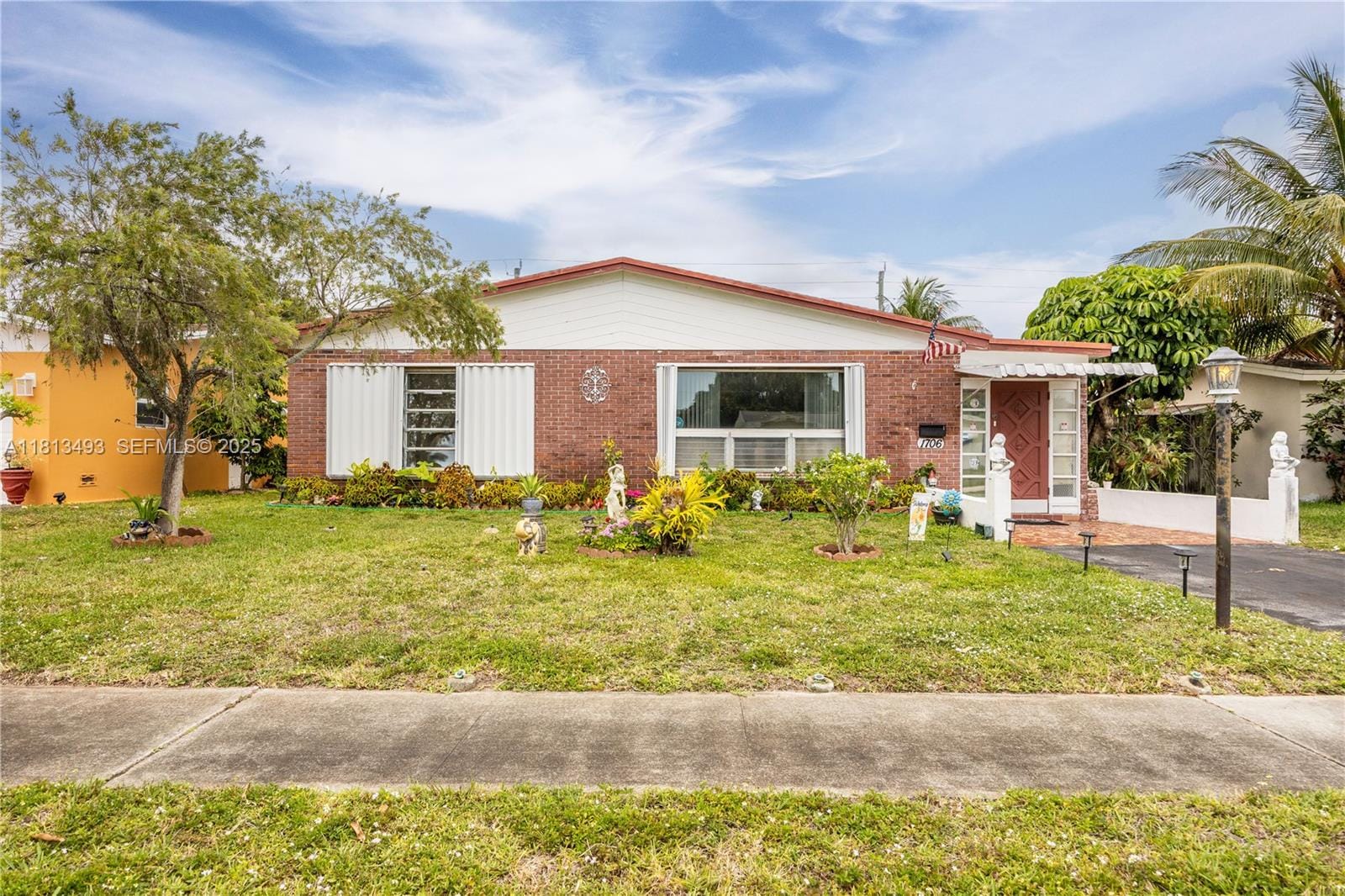 1706 N 45th Avenue, Hollywood, FL 33021