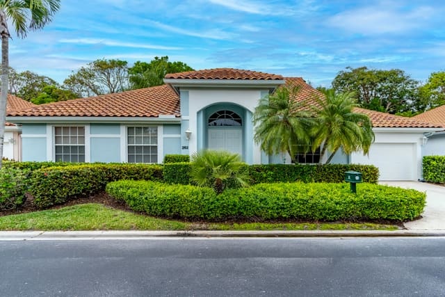 262 Eagleton Estate Boulevard, Palm Beach Gardens, FL 33418