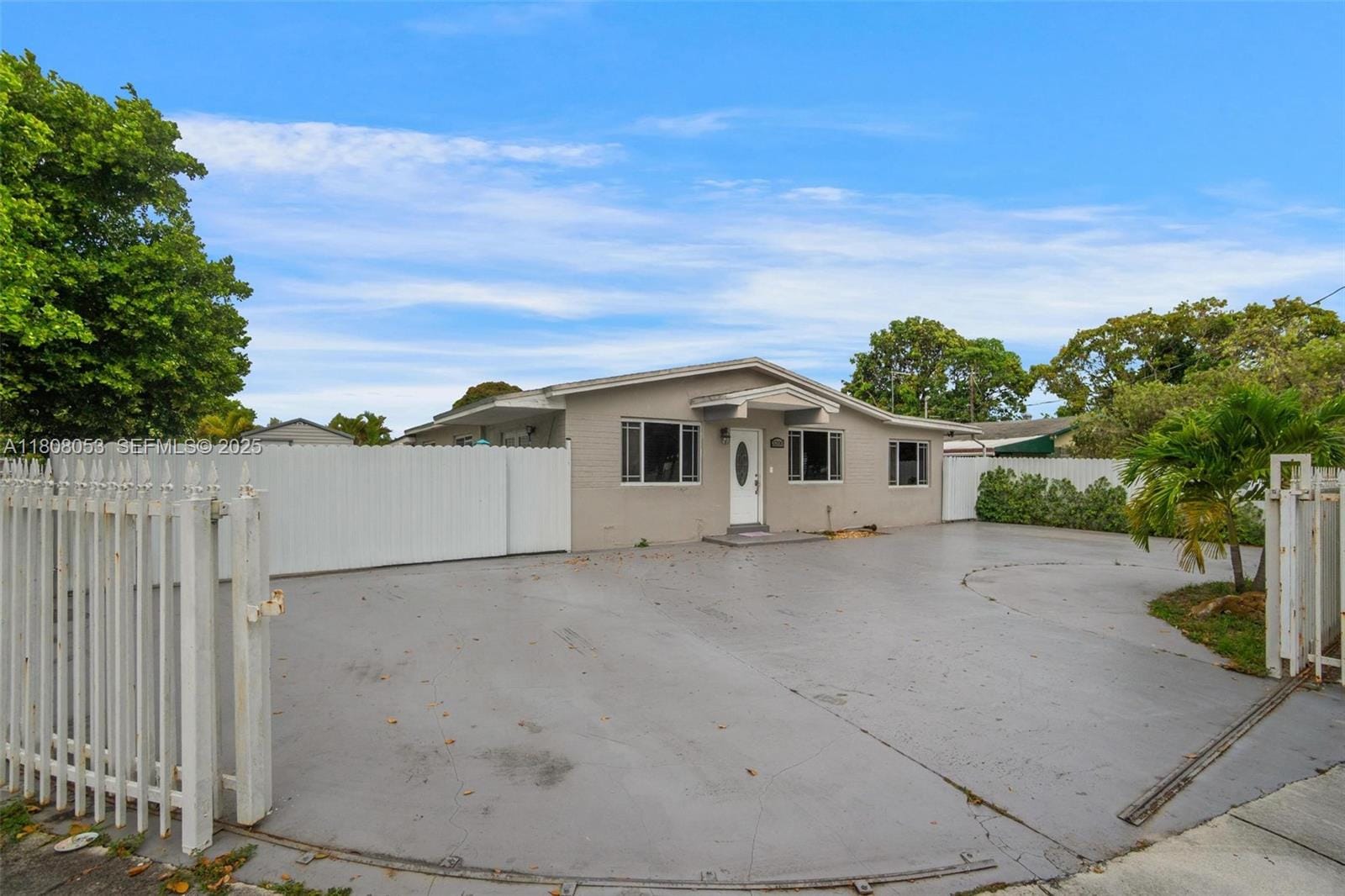 3200 W 7th Avenue, Hialeah, FL 33012 photo 3