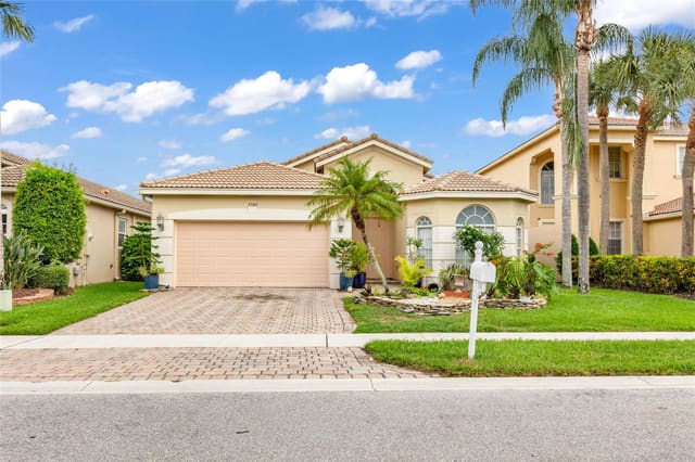 7542 N Via Luria, sold in Villages Windsor 03, Lake Worth, FL