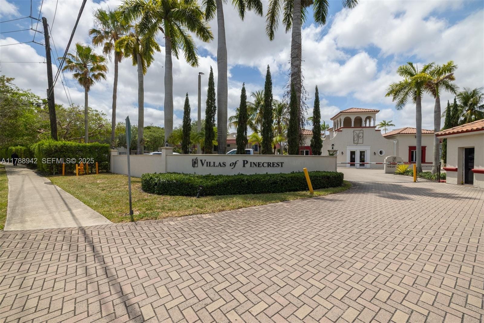 6707 N Kendall Drive 105, Pinecrest, FL 33156