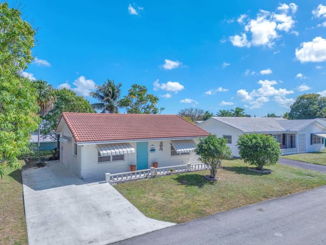 7612 NW 68th Terrace, Tamarac, FL 33321