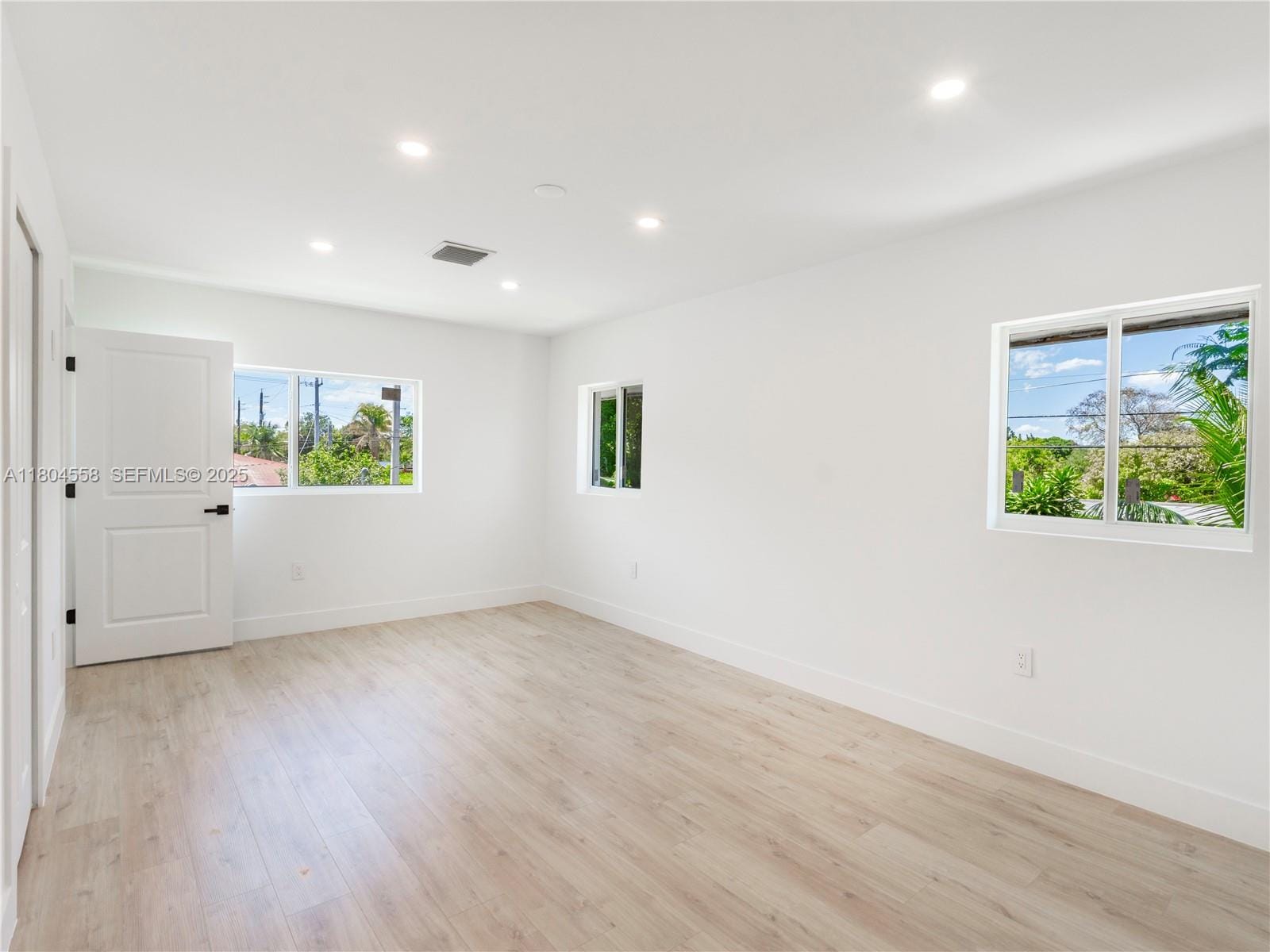 2039 NE 172nd Street, North Miami Beach, FL 33162 photo 14