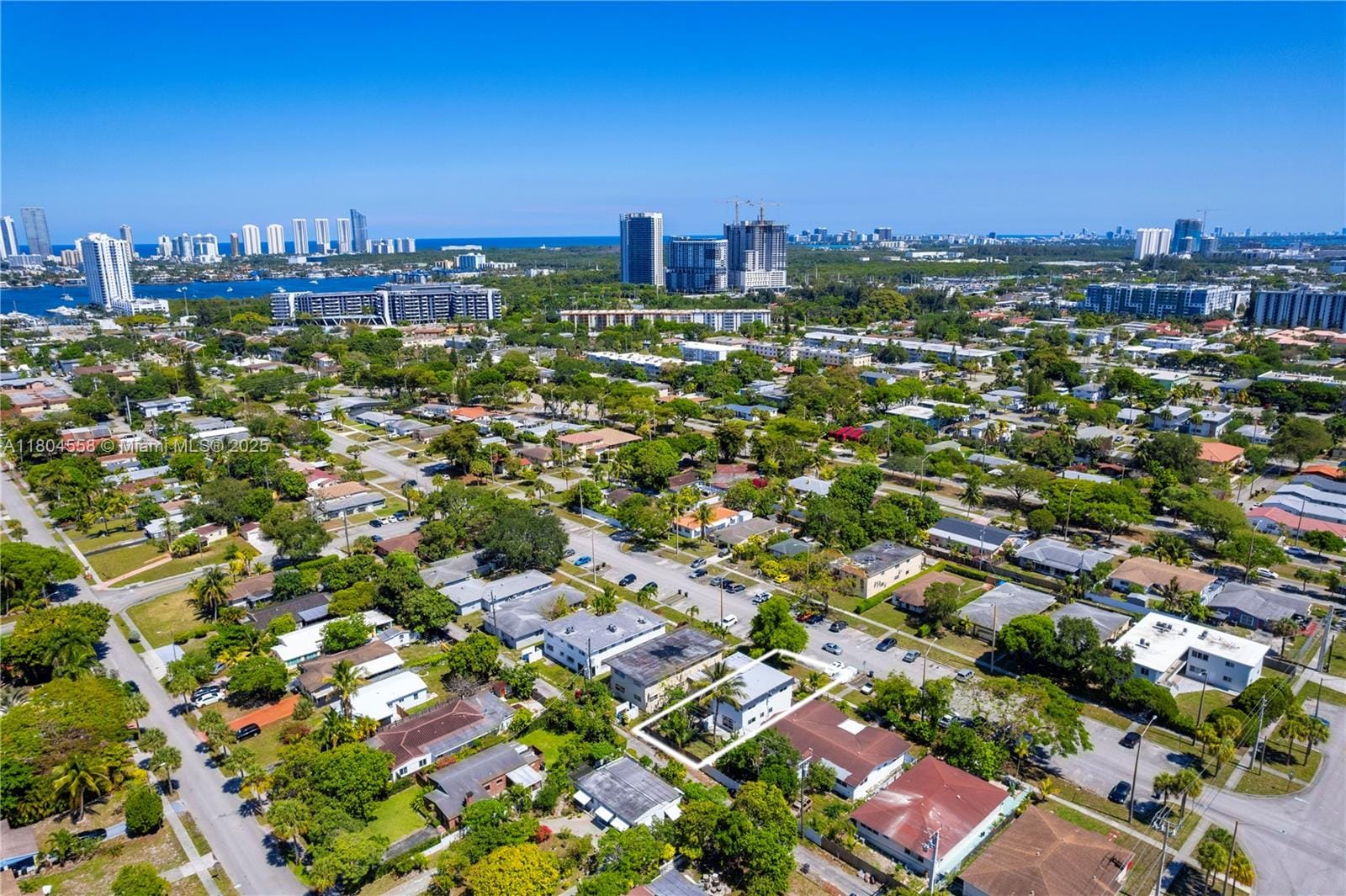 2039 NE 172nd Street, North Miami Beach, FL 33162 photo 27