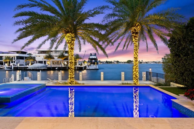 1737 SE 13 Street, Fort Lauderdale, FL 33316