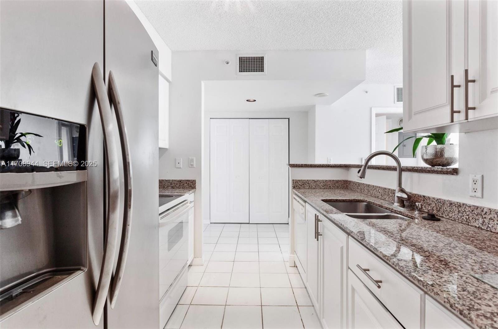 1155 Brickell Bay Drive 1705, Miami, FL 33131 photo 5
