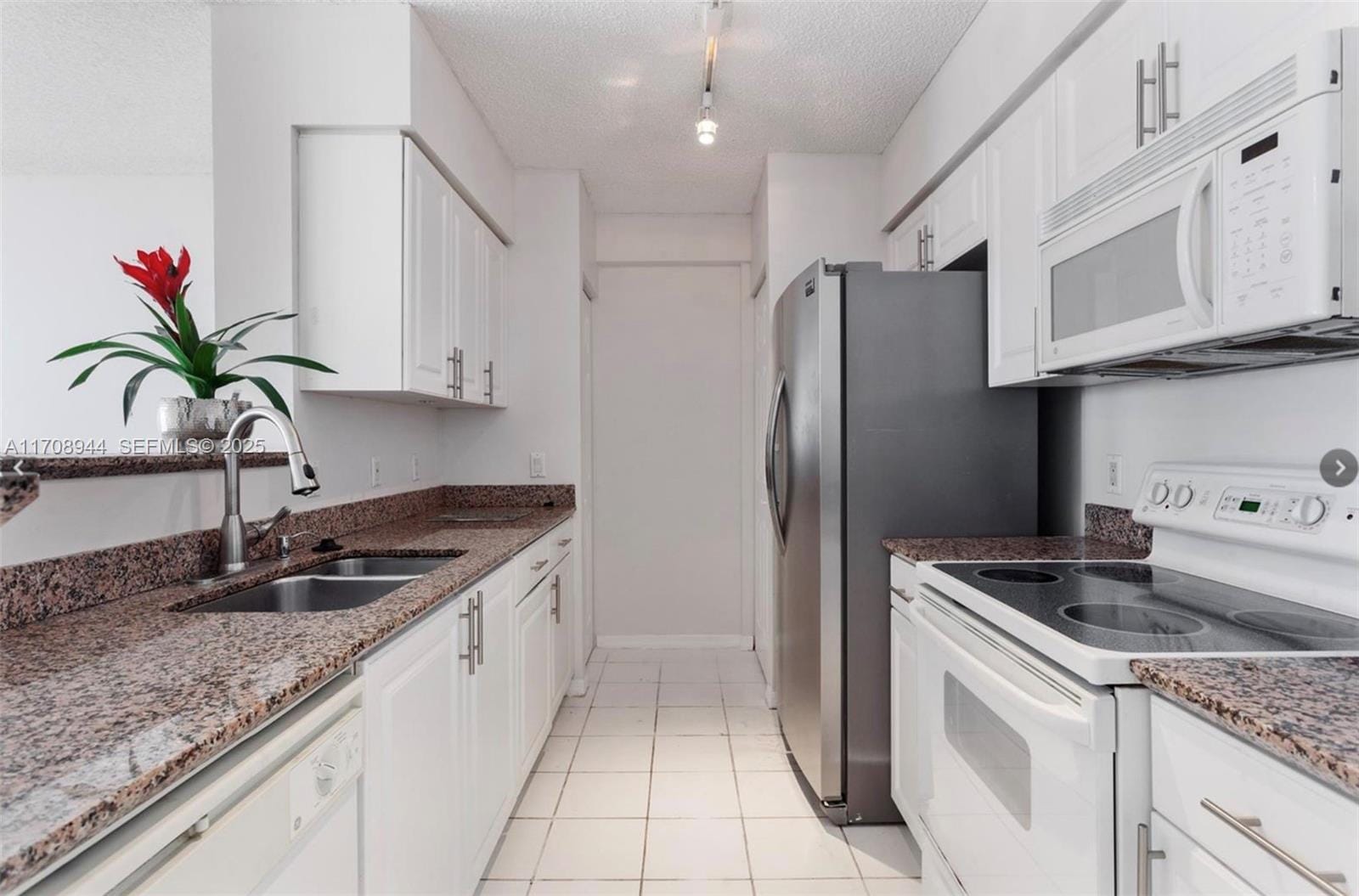 1155 Brickell Bay Drive 1705, Miami, FL 33131 photo 8