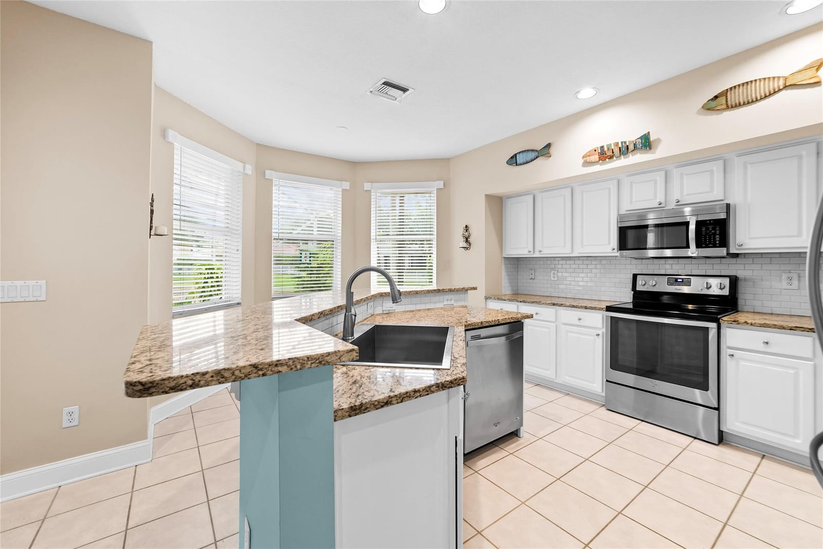 6032 NW 77th Drive — photo 6