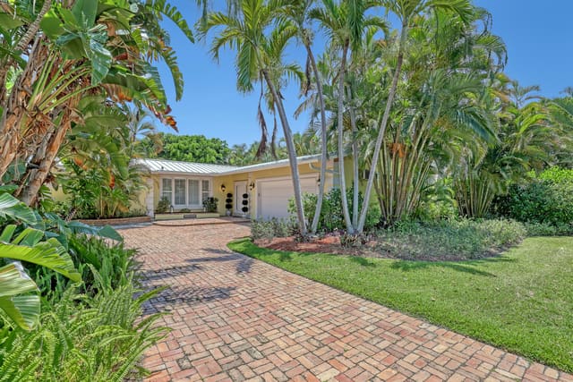 134 Worth Court N, sold in Worth Court, West Palm Beach, FL