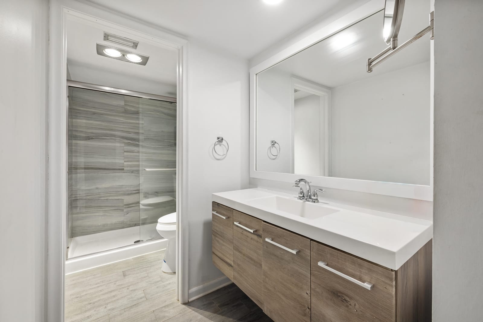 1801 Consulate Place 101 — photo 8