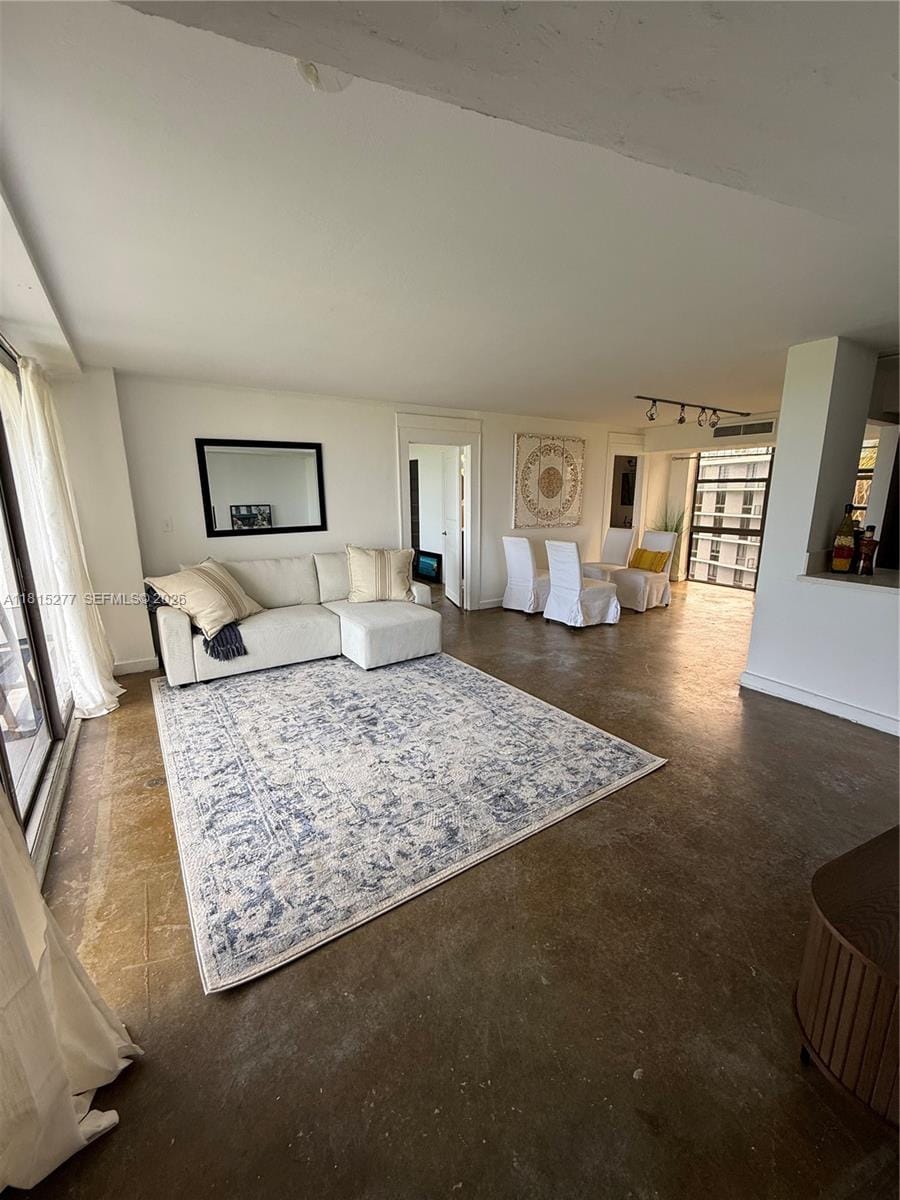5701 Biscayne Boulevard 701 — photo 11