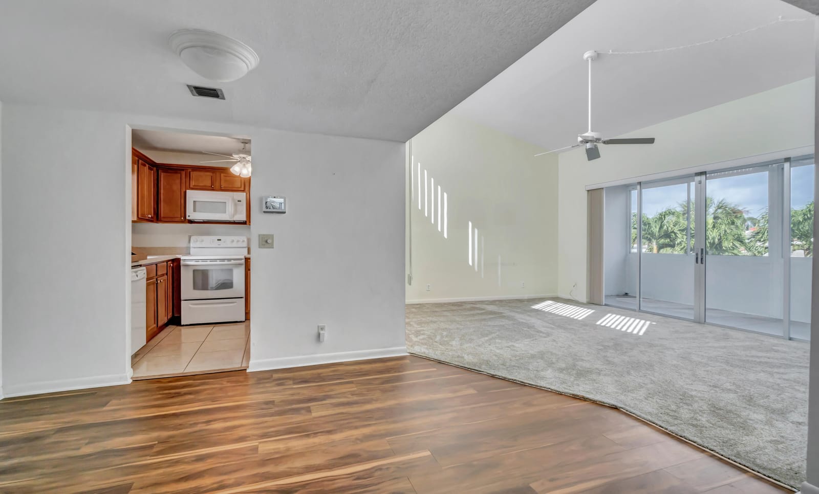 2528 Boundbrook Drive S 208, West Palm Beach, FL 33406 photo 11