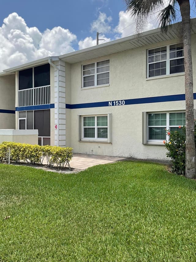 1530 SE Royal Green Circle N103, sold in Midport Place I, A Condominium, Port St Lucie, FL