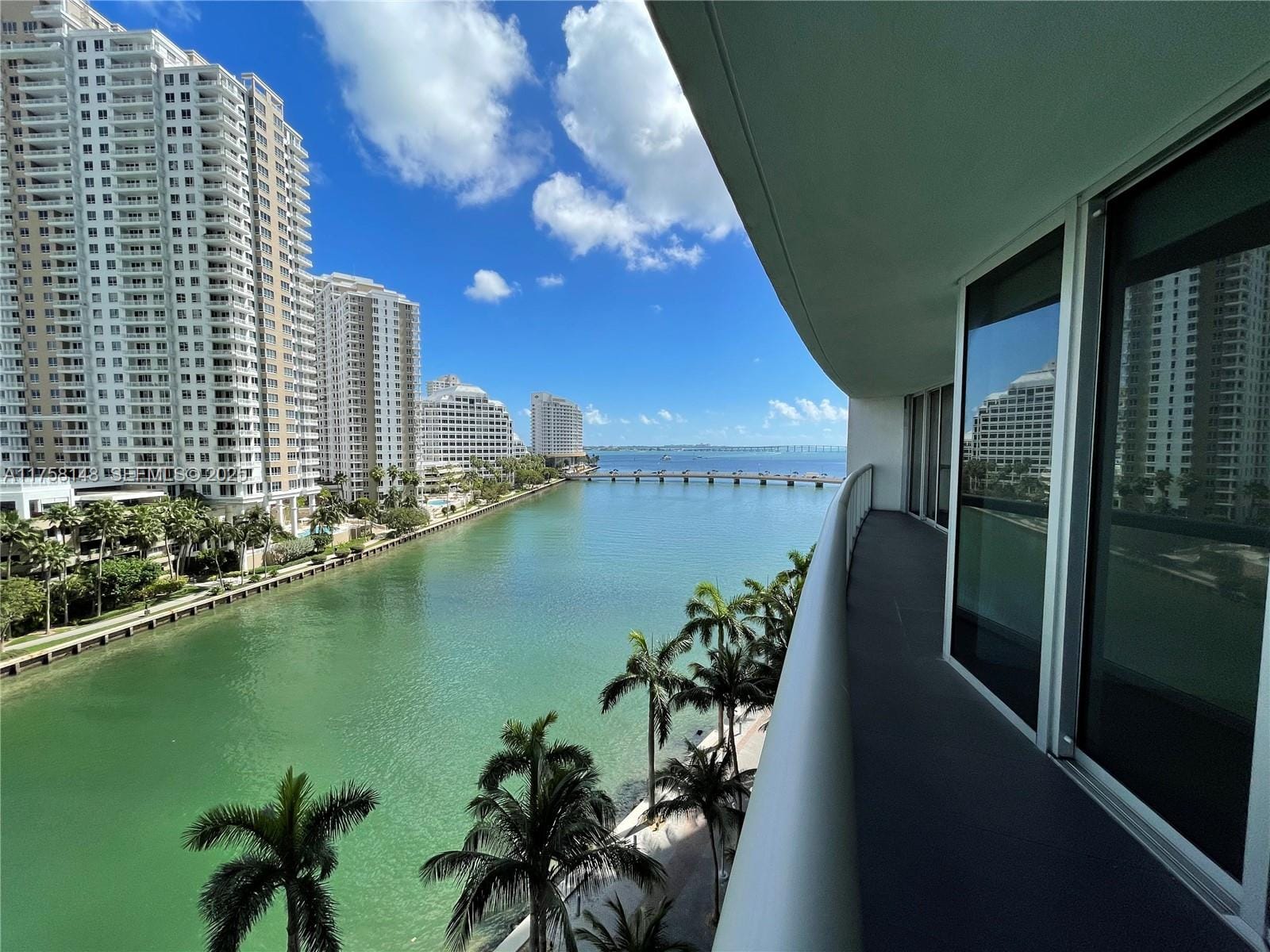 465 Brickell Avenue 819 — photo 2