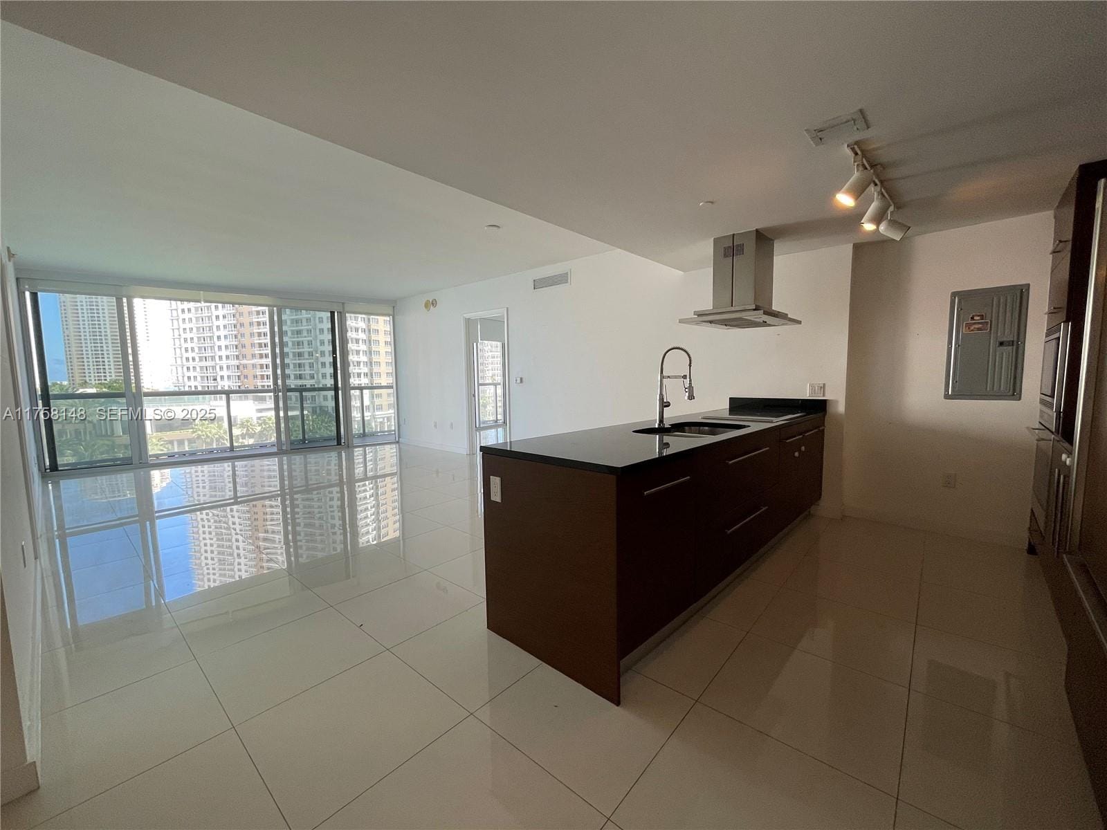 465 Brickell Avenue 819, Miami, FL 33131 photo 16