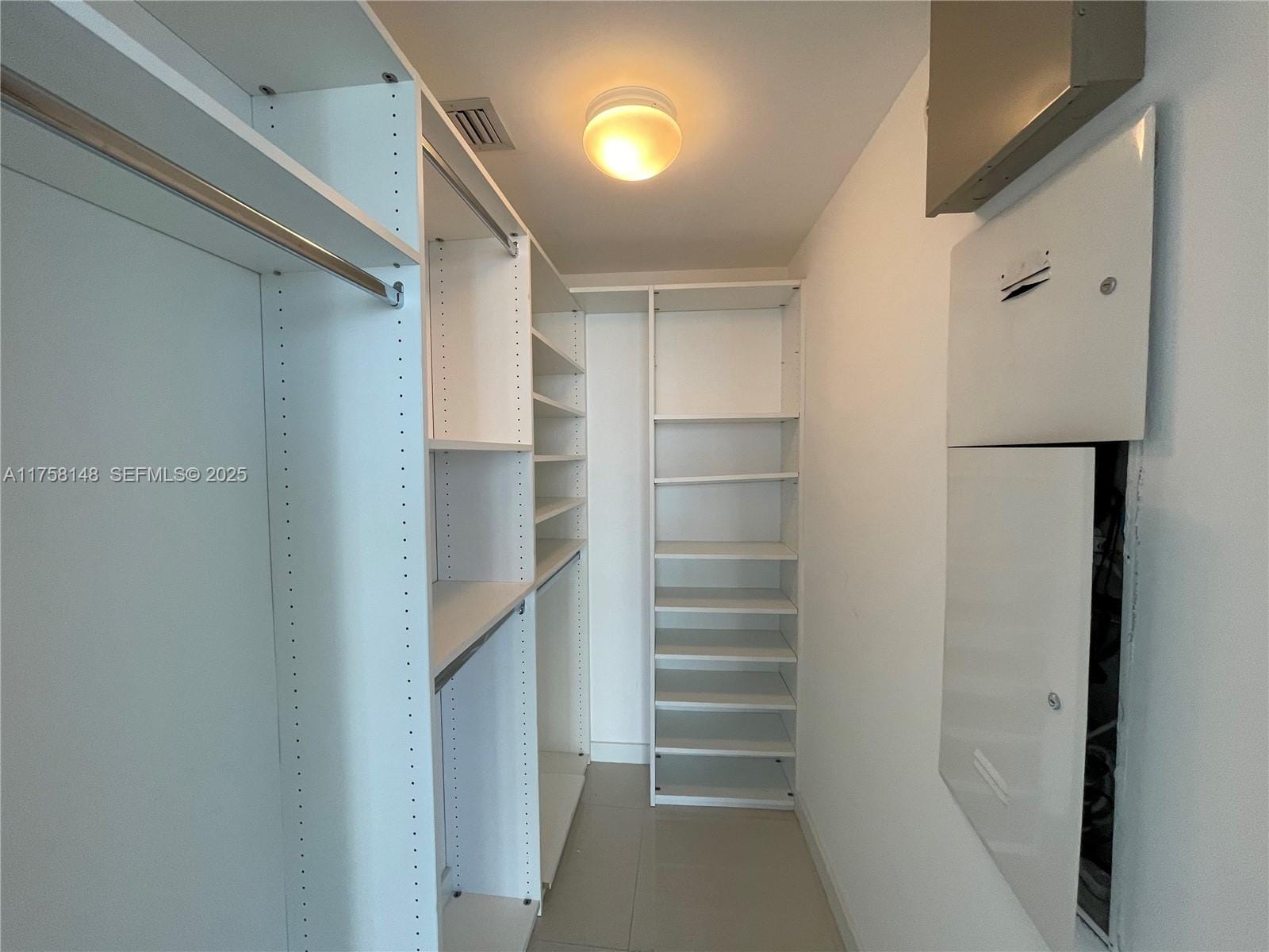 465 Brickell Avenue 819, Miami, FL 33131 photo 24