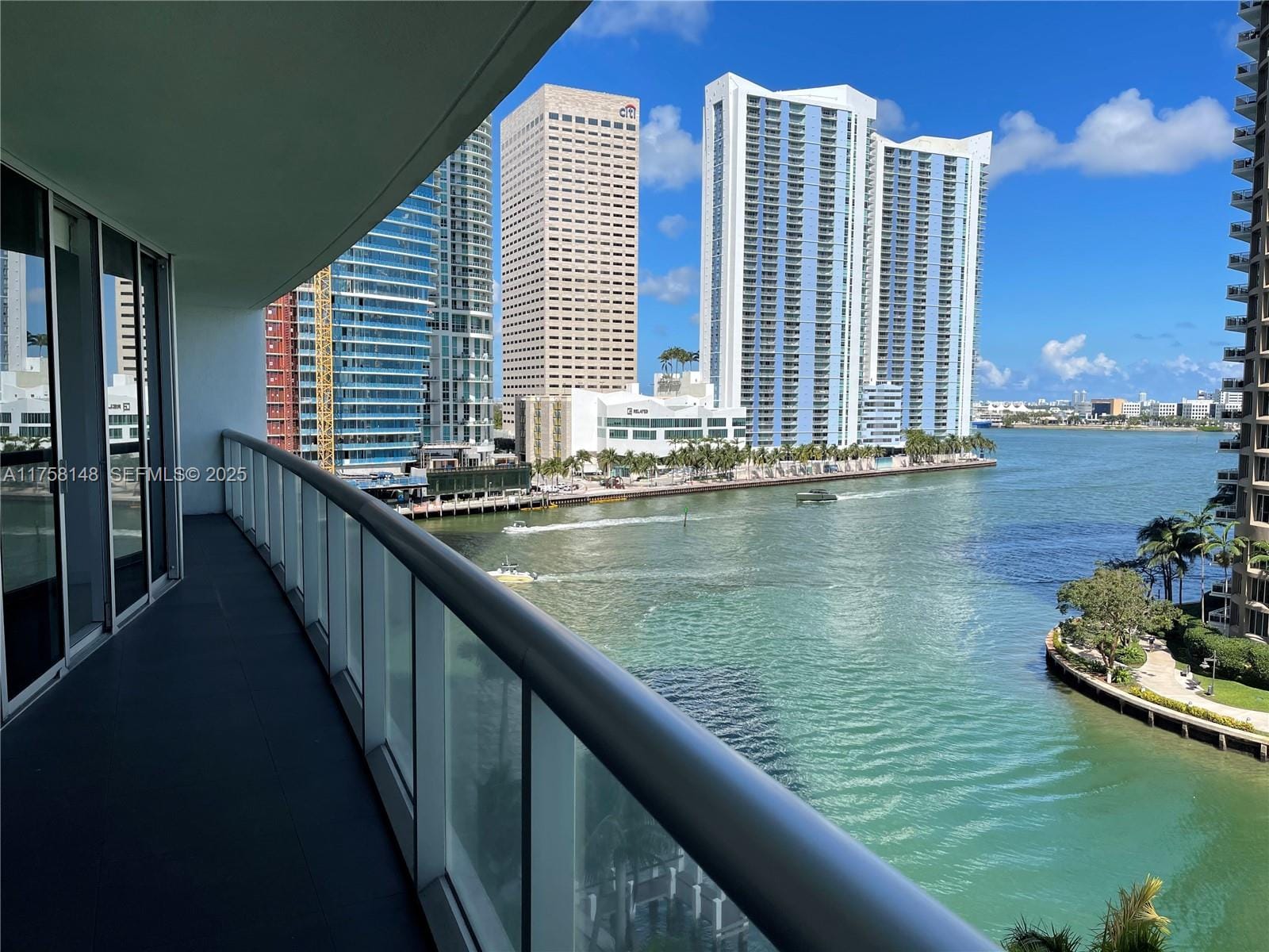 465 Brickell Avenue 819 — photo 4