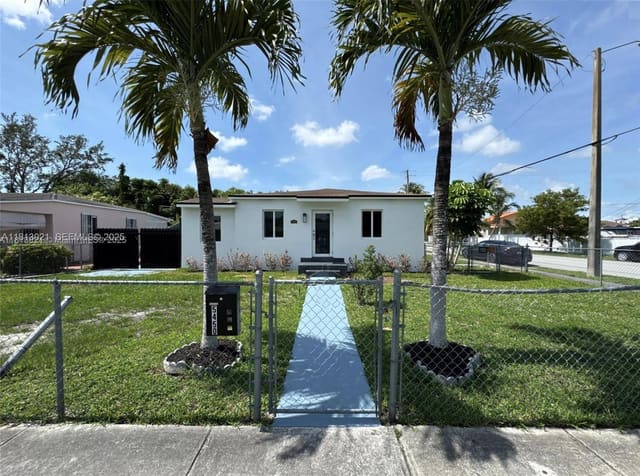 5450 SW 6th Street, Miami, FL 33134