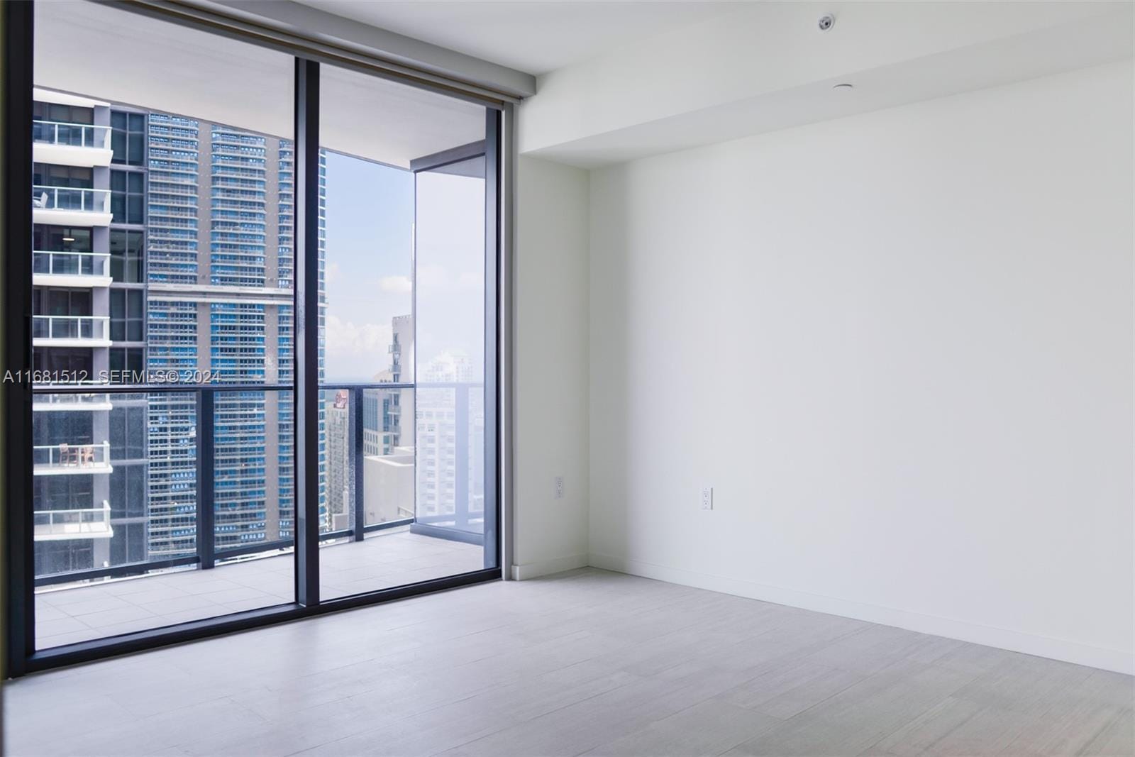 1000 Brickell Plaza 3307 — photo 11