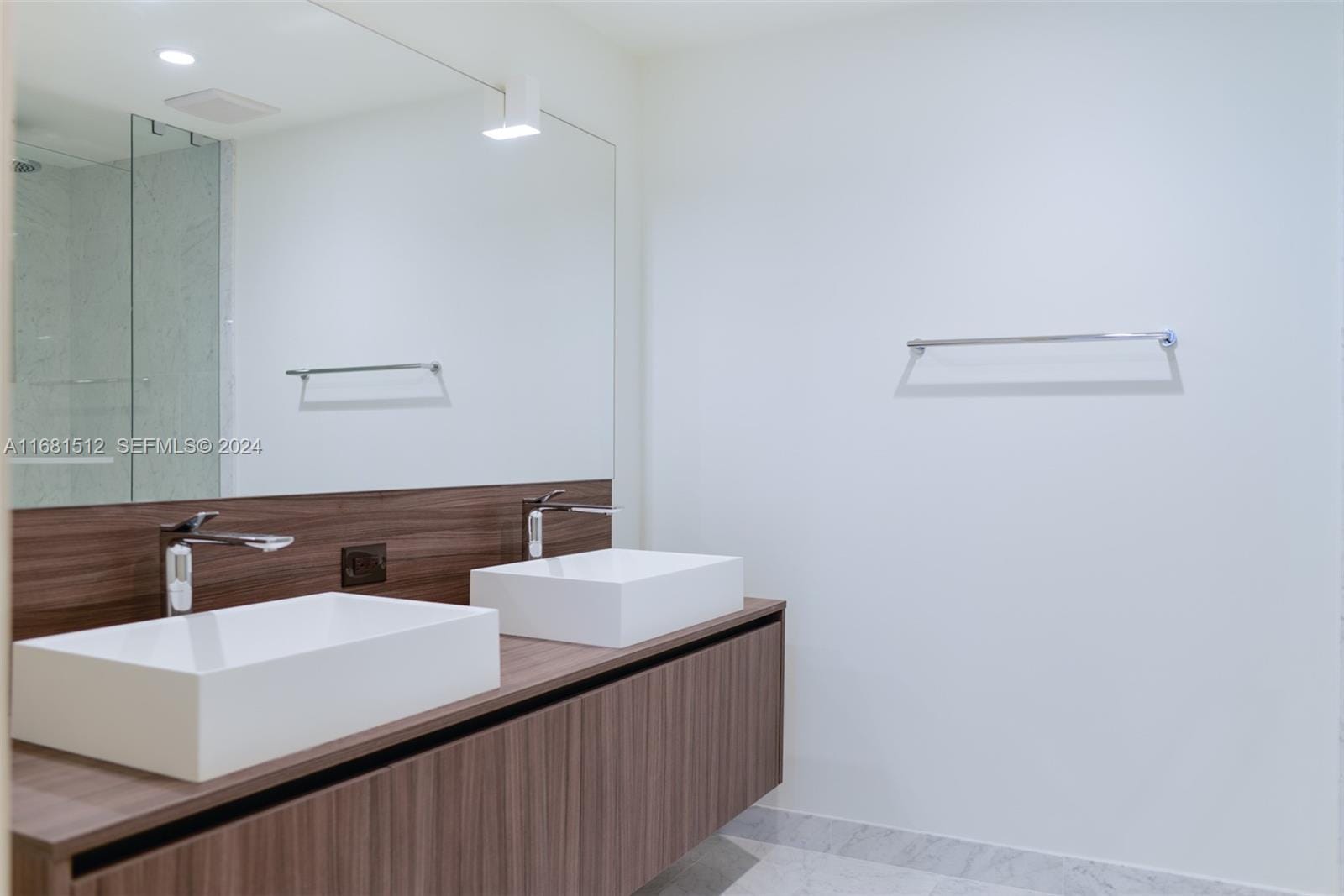 1000 Brickell Plaza 3307, Miami, FL 33131 photo 15