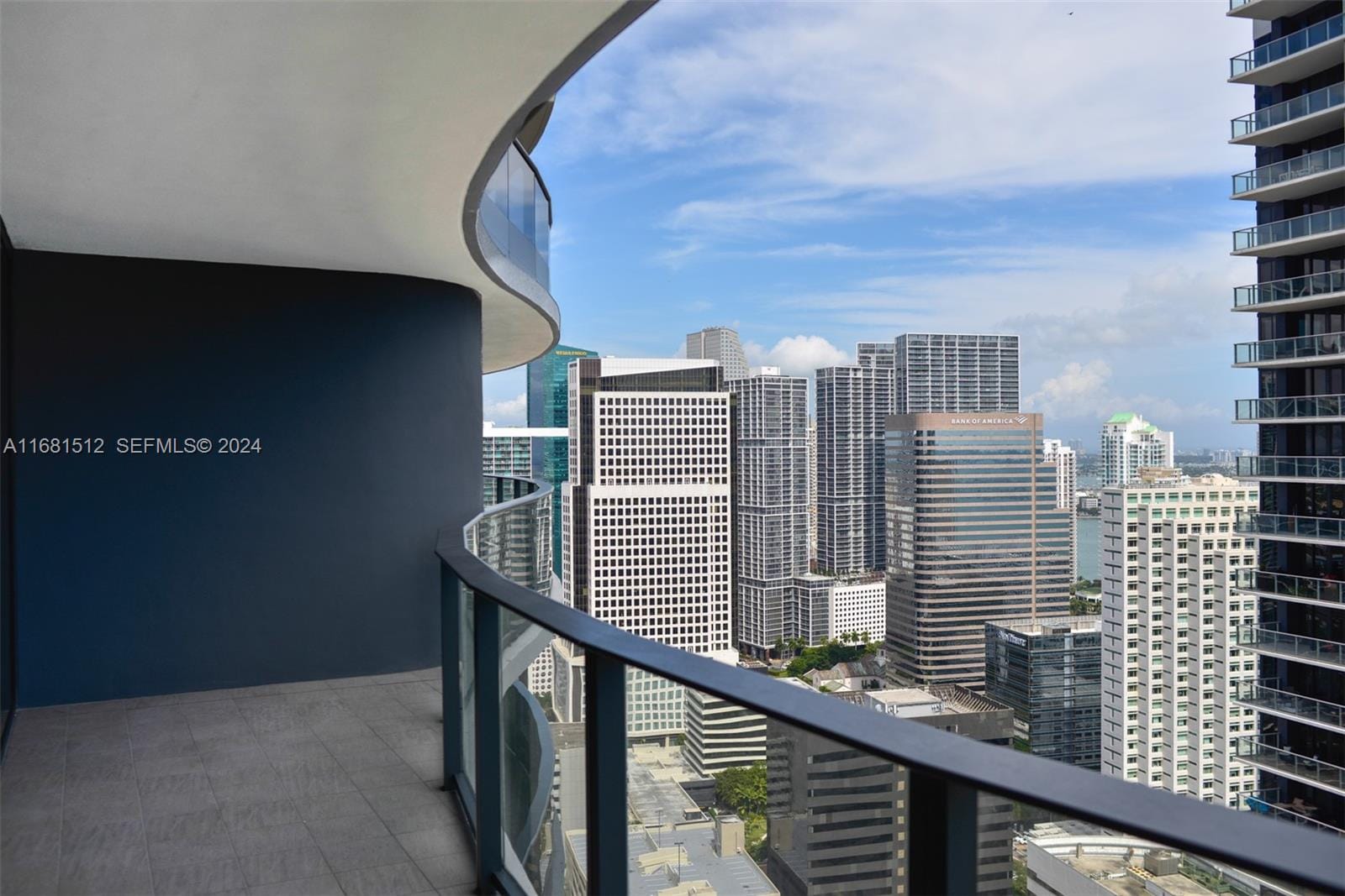 1000 Brickell Plaza 3307 — photo 3