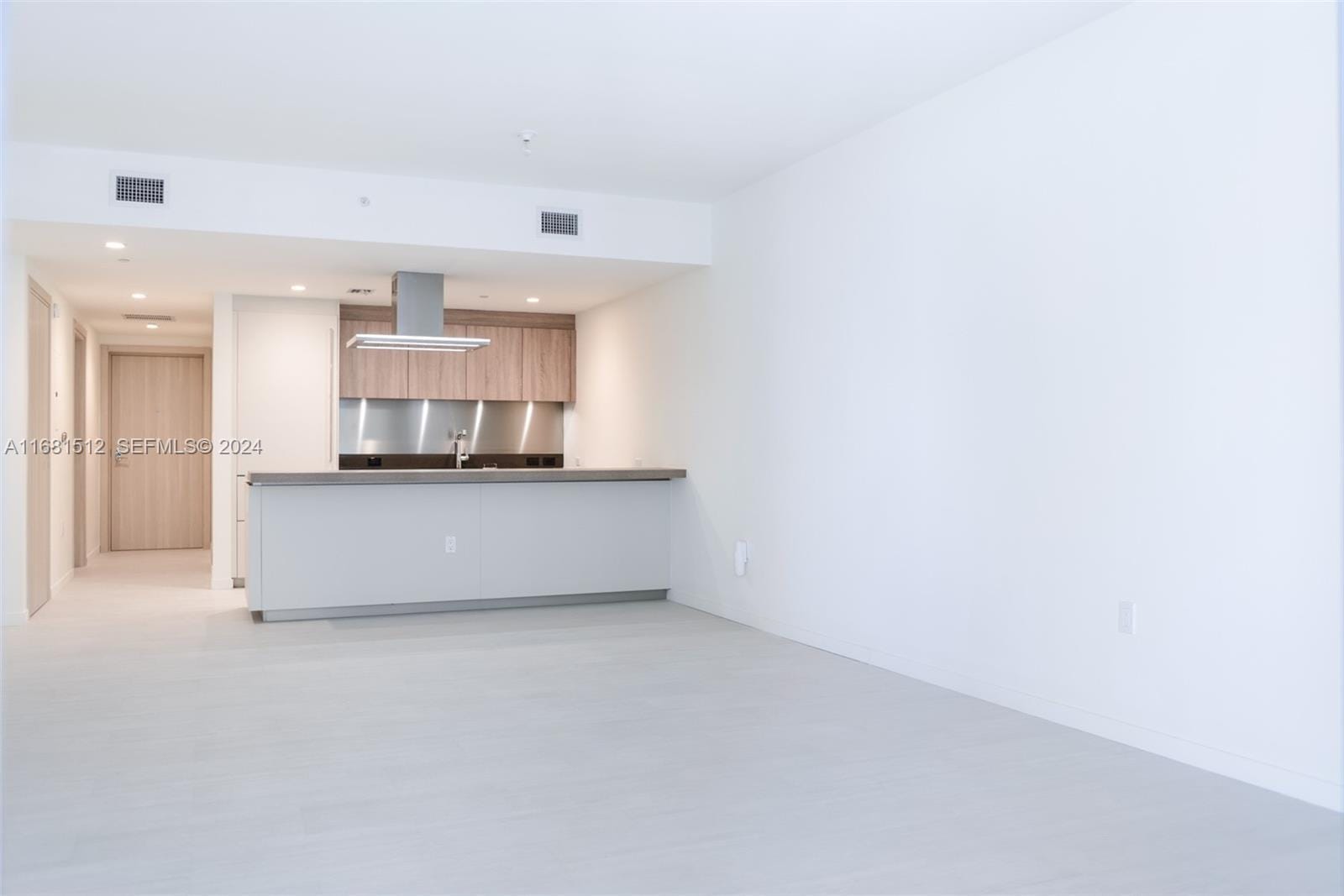1000 Brickell Plaza 3307 — photo 10