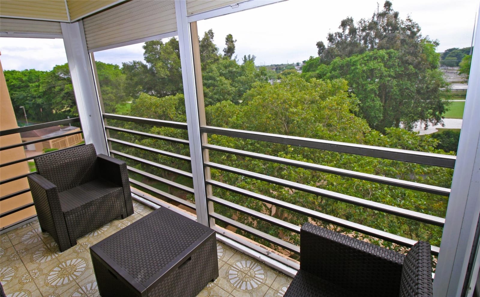 1100 Saint Charles Place 521, Pembroke Pines, FL 33026 photo 14