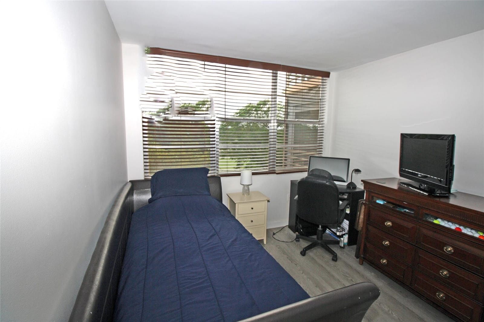 1100 Saint Charles Place 521, Pembroke Pines, FL 33026 photo 23
