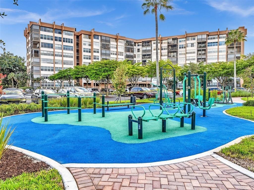 1100 Saint Charles Place 521, Pembroke Pines, FL 33026 photo 28