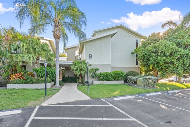 800 NW Fork Road 9-1, sold in 800 Place, Stuart, FL