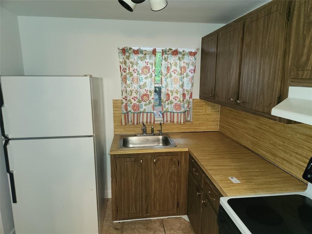 9601 Sunrise Lakes Boulevard 208 — photo 8
