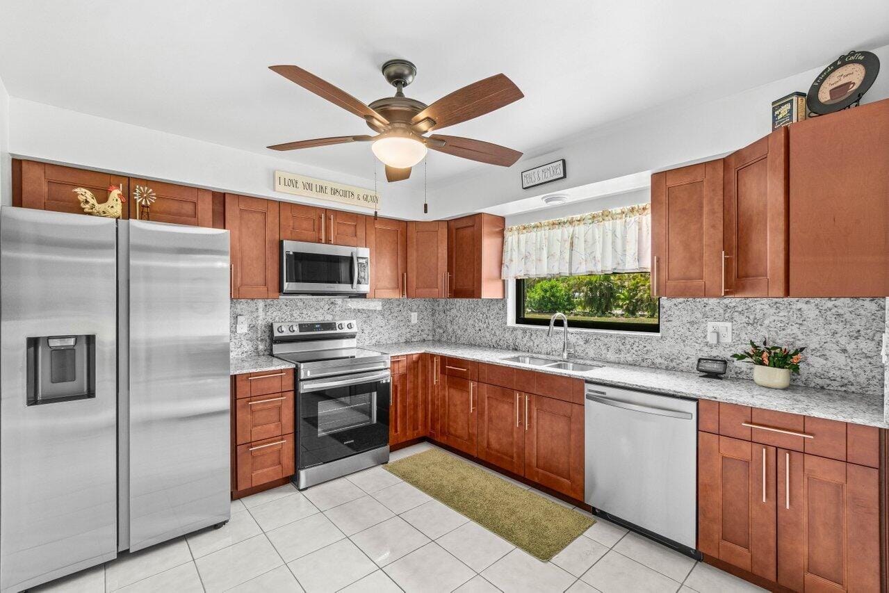 4260 Mango Tree Court B, Boynton Beach, FL 33436