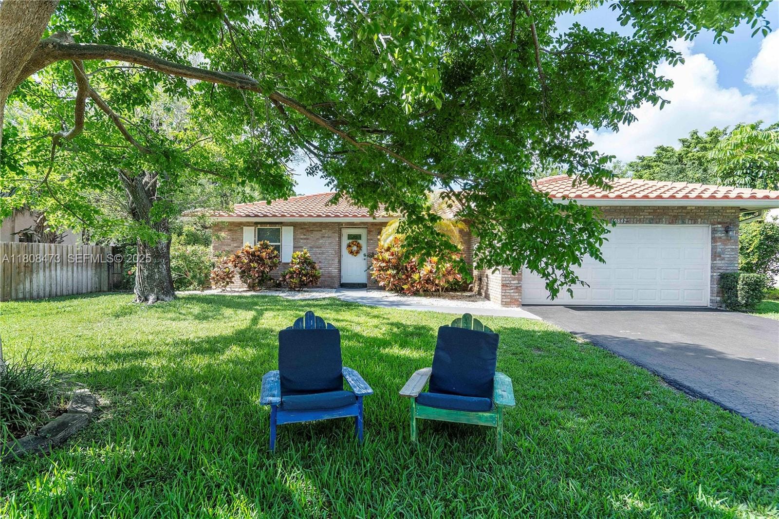 10842 NW 15th Street — photo 2