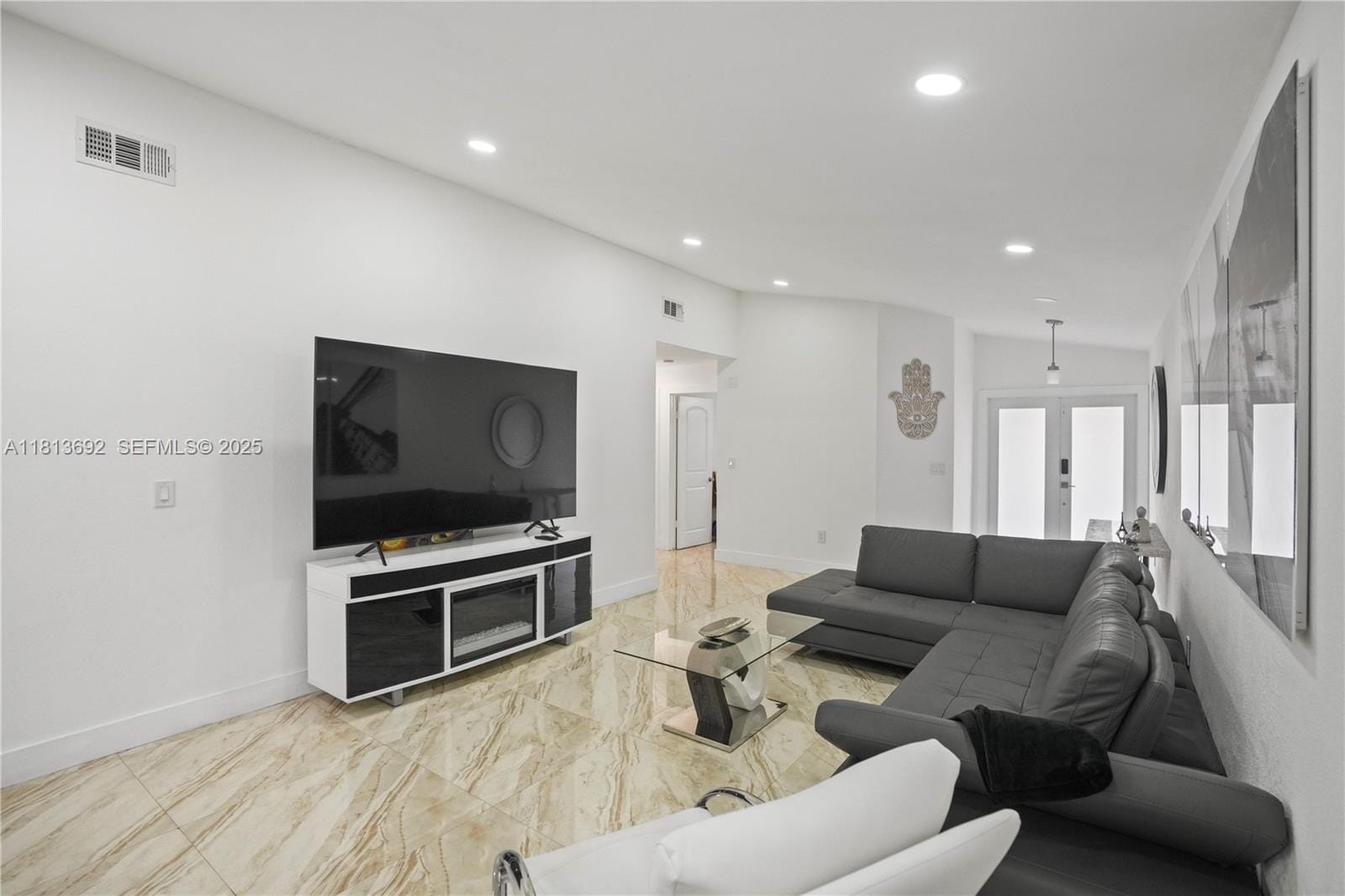 2627 W 69th Terrace — photo 9